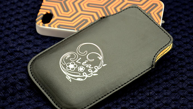 Personalization of phone casings with the Artfoil™ solution