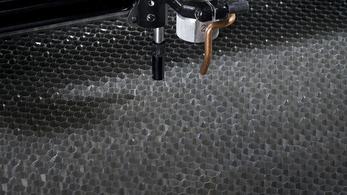 Honeycomb cutting table for laser machines