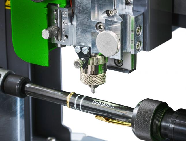 Engraving of plaques and labels with the M20 Machine