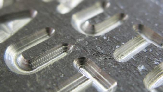 For an optimal result on metal, choose from our range of lubricants