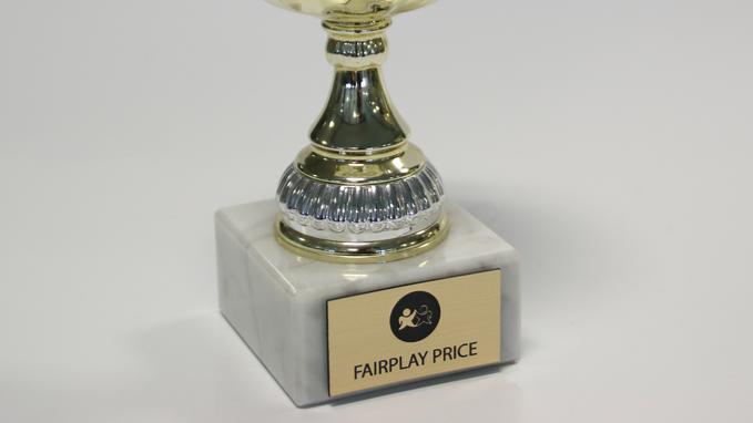 Cup plaque in Gravolase™ Metallics