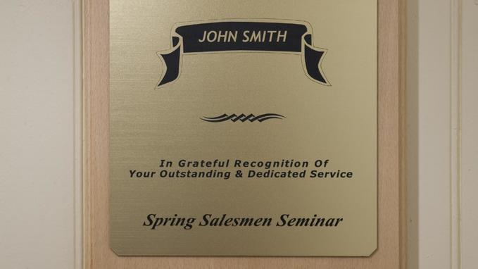 Personalised plaque in Gravolase™ Metallics