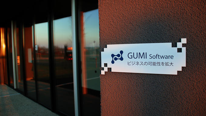 Gravoply™ Laser exterior 4