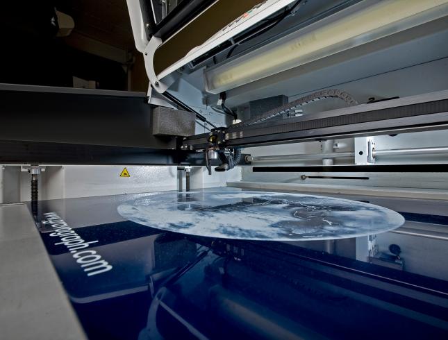 Marking of plastics using CO2 laser