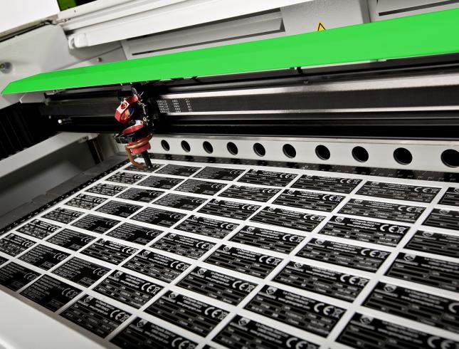 Marking on metal with fibre laser