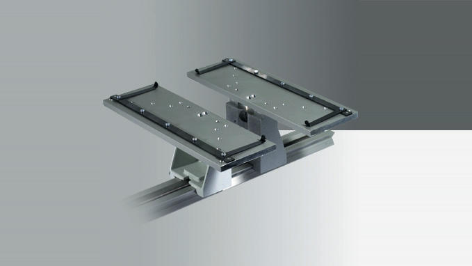 Jigs for large plates with removable studs