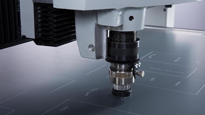 Engraving of large format synoptics with an ISx000 series machine