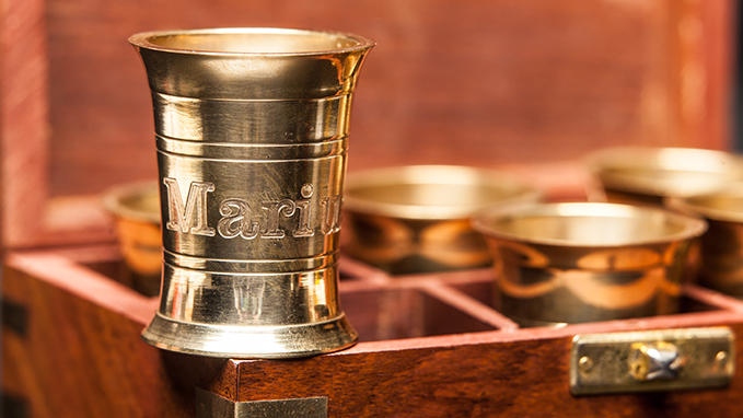 Engraving of metal cups with Gravotech engraving machines