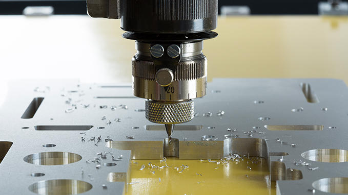 Engraving and cutting of front panels in aluminium with an ISx000 series machine